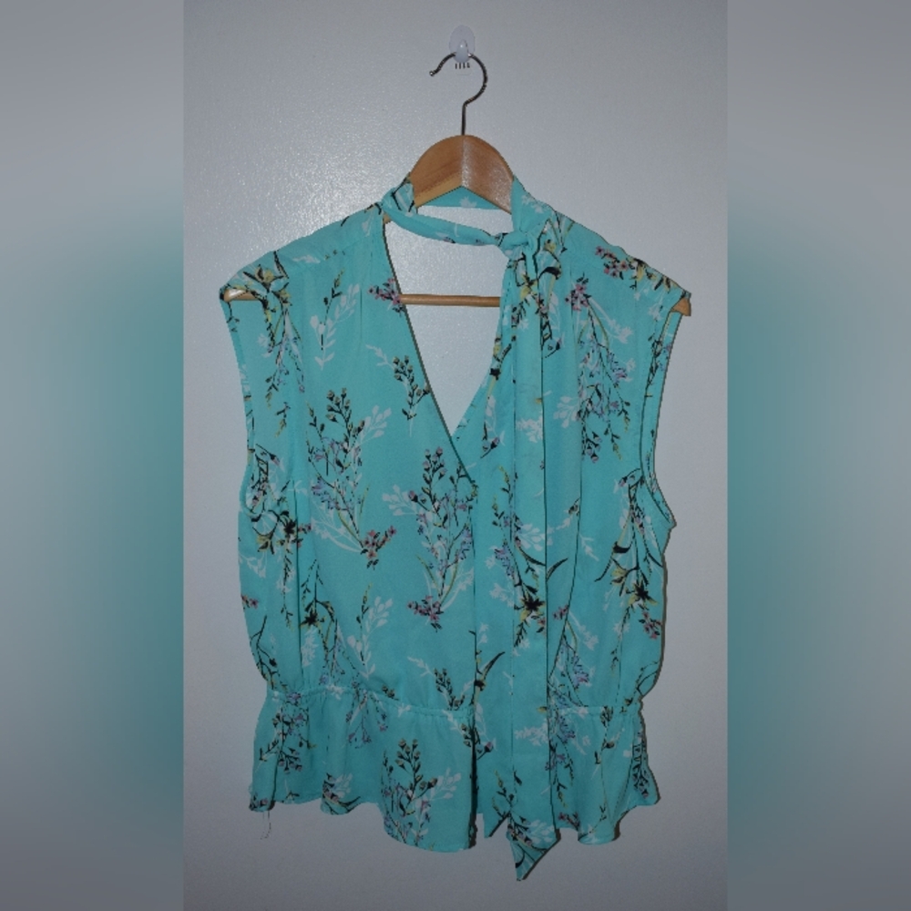 Soho Jeans By New York & Company Springy Floral Sleeveless Blouse, Size Large